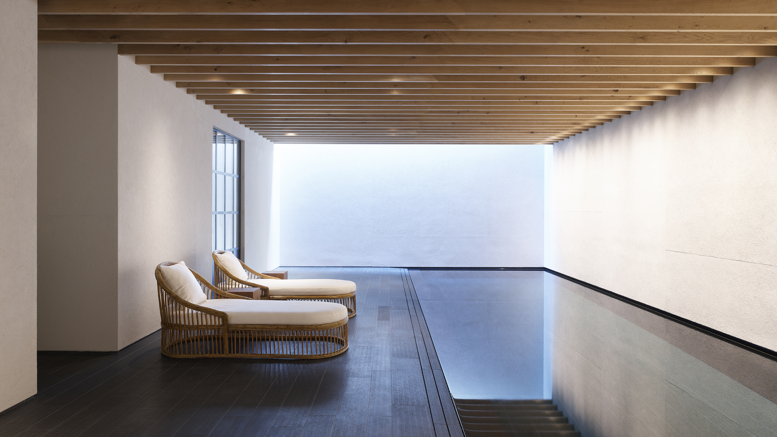 Pool & Spa