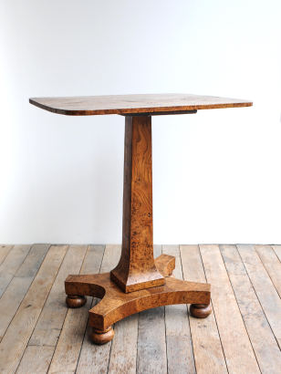 Regency Burr Elm Pedestal Table