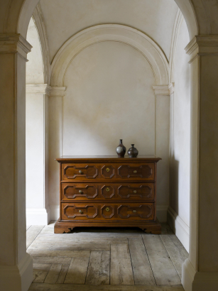 Large 19th Century 'Umbrian' Walnut Bambocci