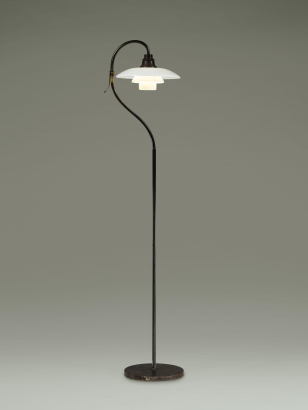 PH '3/2' 'Question mark' floor lamp by Poul Henningsen PH '3/2' 'Question mark' floor lamp by Poul Henningsen
