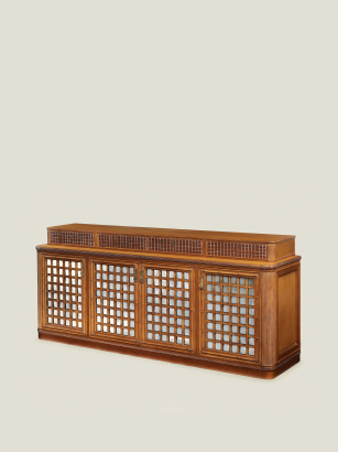 Large 1970's Maple Sideboard Large 1970's Maple Sideboard