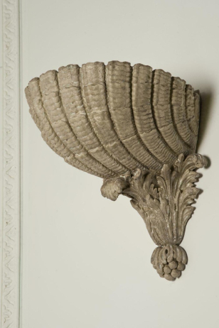 Scallop Shell Wall Plinth