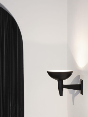 Cast Wall Light 