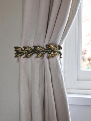 Pair of Leaf & Berry Curtain Ties
