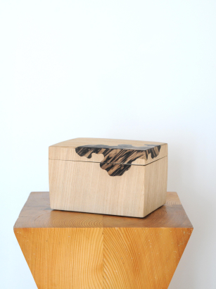Inlaid 'Kiribako' Gift or Tea Box by Motokazu