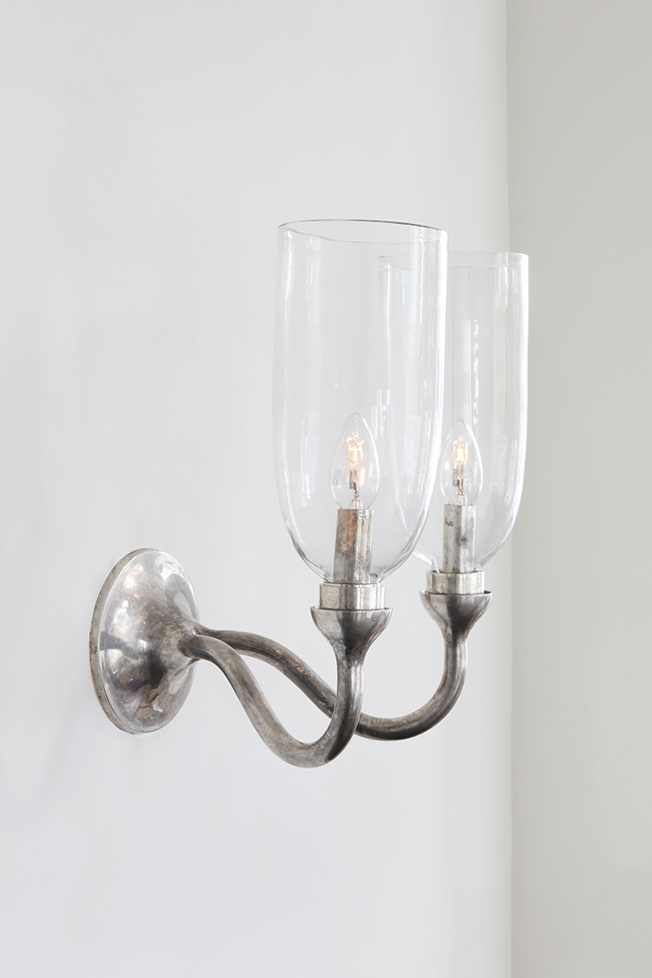 CURVED DOUBLE ARM WALL LIGHT