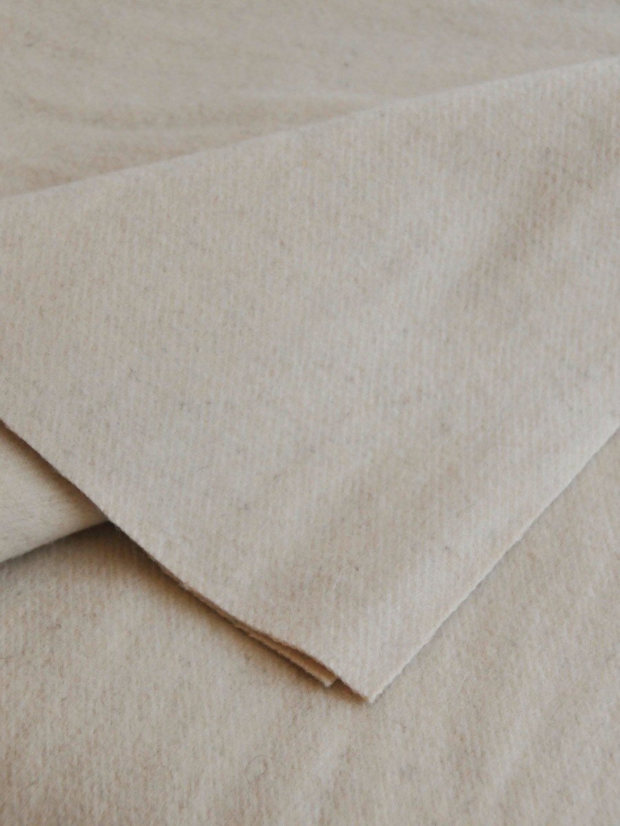 WOOL RAW CUT BLANKET